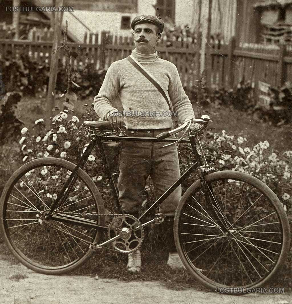 Тома Димитров от Плевен, член на колоездачното дружество, 1906 г.