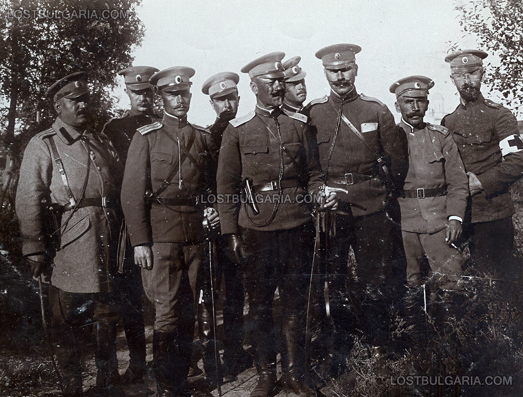 Генерал Иван Колев и щаба на Първа конна дивизия при с. Геринджек, 1916 г.
