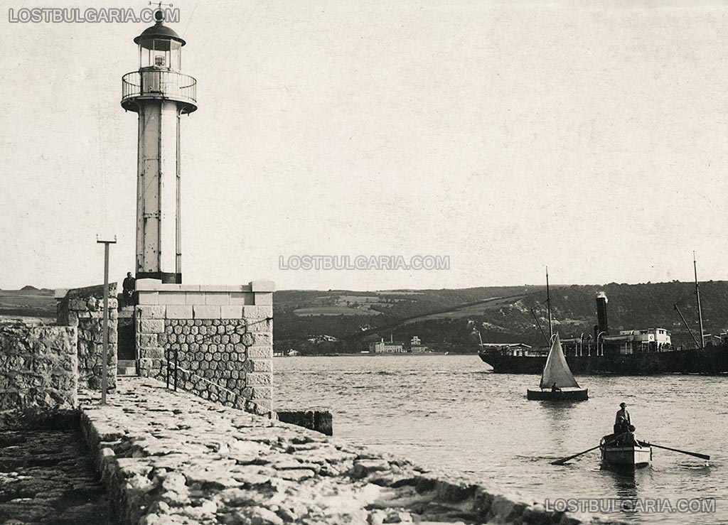 Фарът "Фердинанд" при варненското пристанище, 20-те години на ХХ век